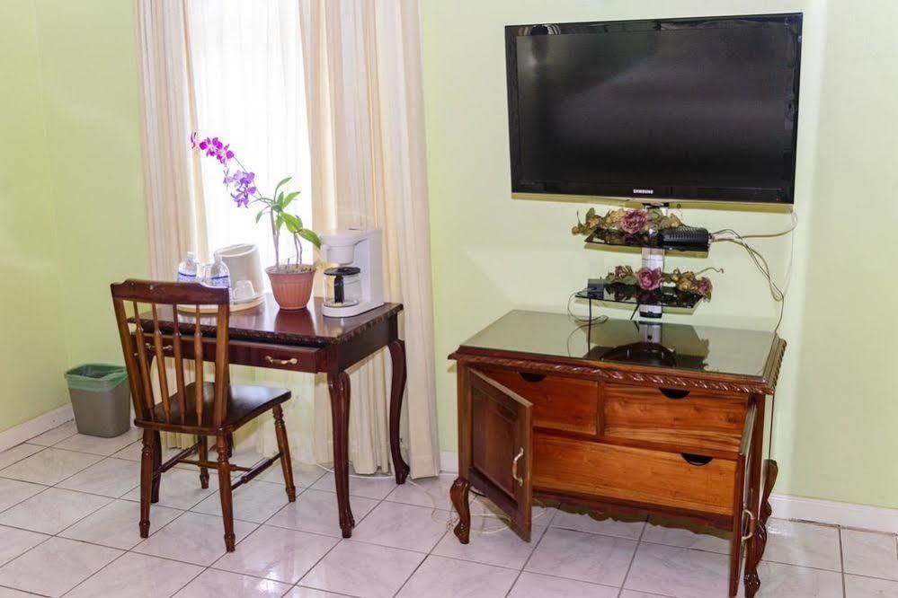 Villa Sonate Runaway Bay Dış mekan fotoğraf
