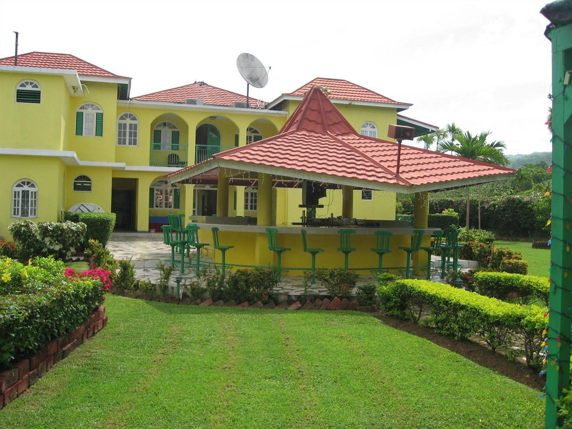 Villa Sonate Runaway Bay Dış mekan fotoğraf