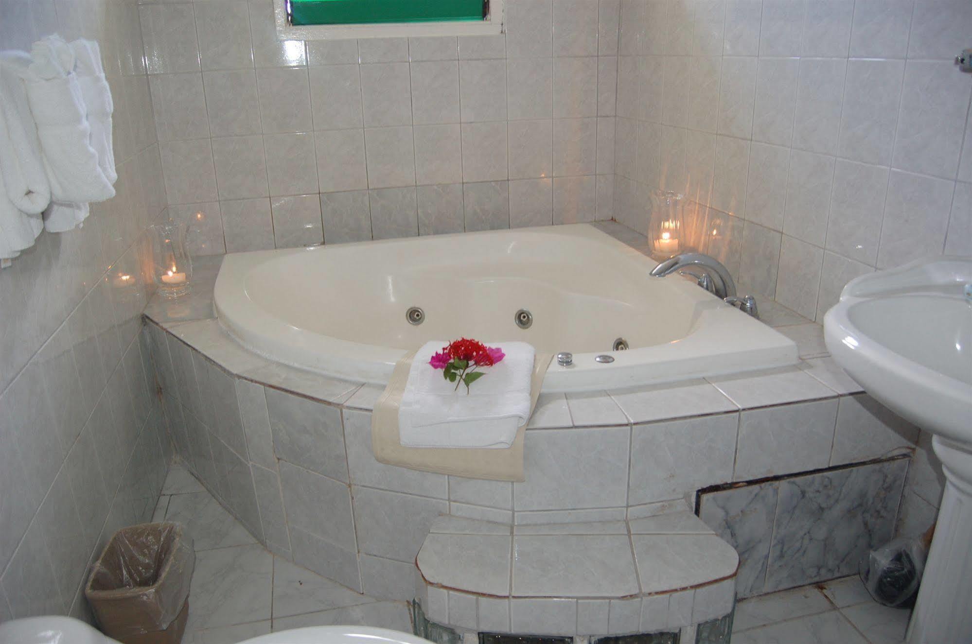 Villa Sonate Runaway Bay Dış mekan fotoğraf